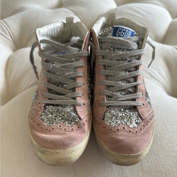 💖💖 AUTHENTIC GOLDEN GOOSE SNEAKERS -LMITED EDITION 💖💖 - Picture 2 of 7